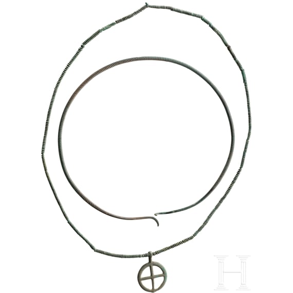 Halsring und Kette aus Spiralrollen mit Radanh&auml;nger, Urnenfelderzeit, 12. - 11. Jhdt. v. Chr.
