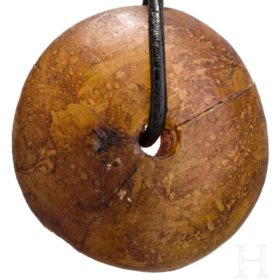 Schwert mit Almadineinlagen auf Parierstange, Schwarzmeerraum, 1. H&auml;lfte 5. Jhdt. n. Chr.
