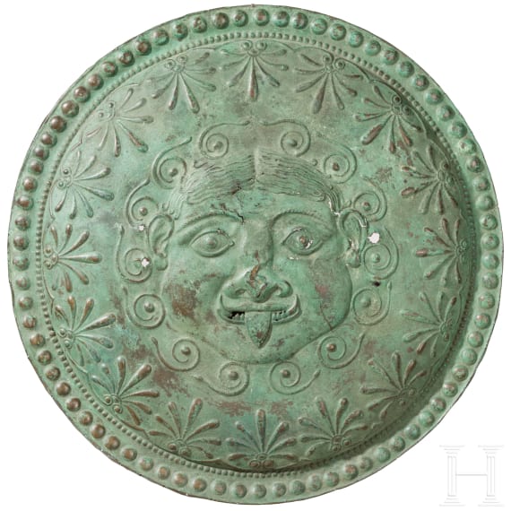 Nachempfindung der Bronzeabdeckung eines Hoplitenschilds mit Medusenhaupt, Historismus, sp&auml;tes 19. Jhdt.