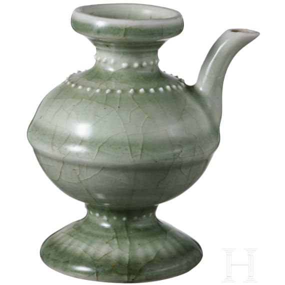Bedeutendes und seltenes kleines Seladon-K&auml;nnchen, China, Ming-Dynastie, wohl Yongle-Periode, 14./15. Jhdt.