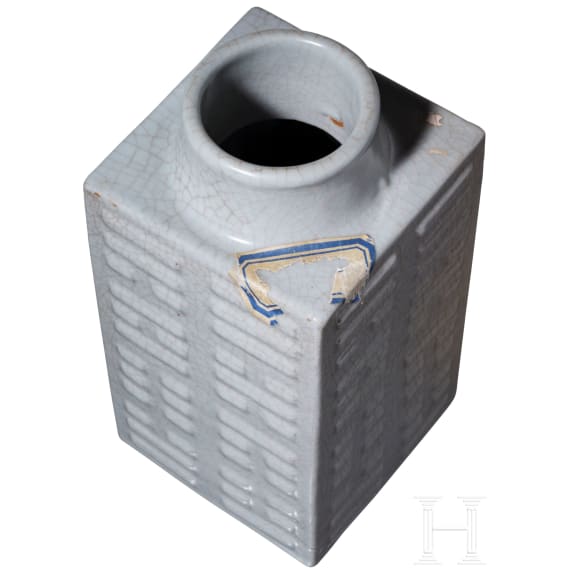 Kong-Vase mit Guangxu-Sechszeichen-Marke und wahrscheinlich aus der Periode (19./20. Jhdt.), China
