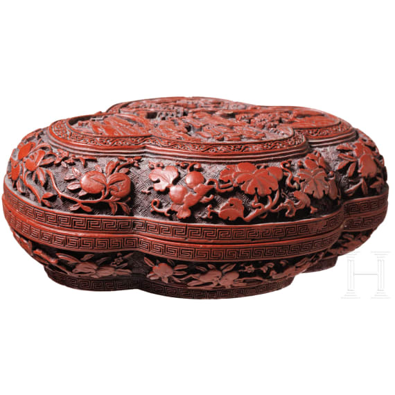 Vierpassige Rotlack-Dose "Han Xiangzi", China, um 1900