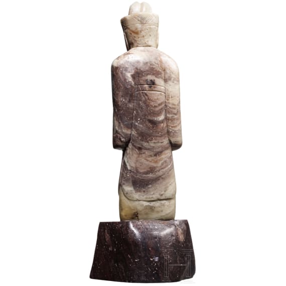 Specksteinfigur eines W&uuml;rdentr&auml;gers, China, 20. Jhdt.