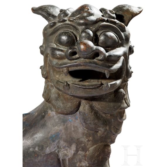 Ein Paar massive W&auml;chterl&ouml;wen aus Bronze, China, 20. Jhdt.