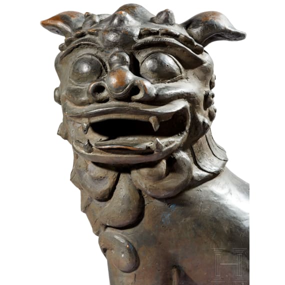 Ein Paar massive W&auml;chterl&ouml;wen aus Bronze, China, 20. Jhdt.