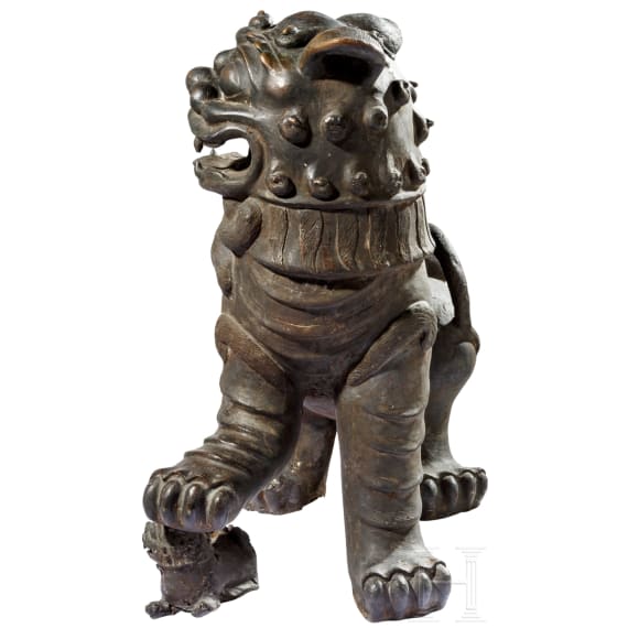 Ein Paar massive W&auml;chterl&ouml;wen aus Bronze, China, 20. Jhdt.