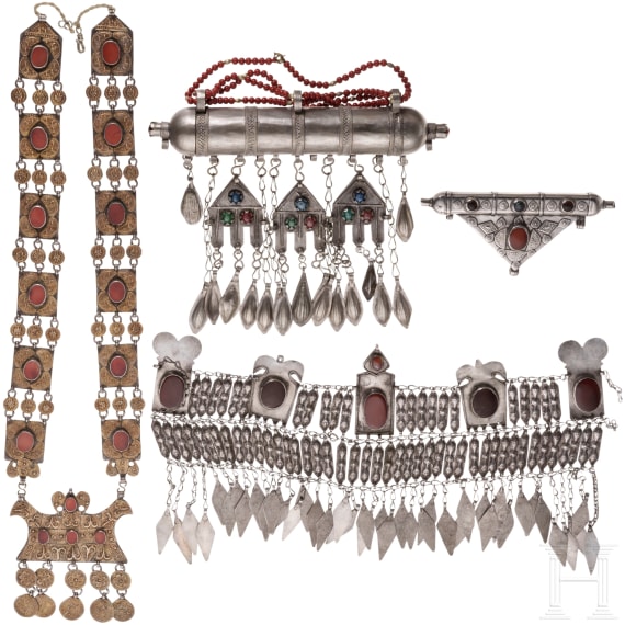 G&uuml;rtel, Stirnschmuck, Amulett und Anh&auml;nger, Teke, Turkmenistan, um 1900