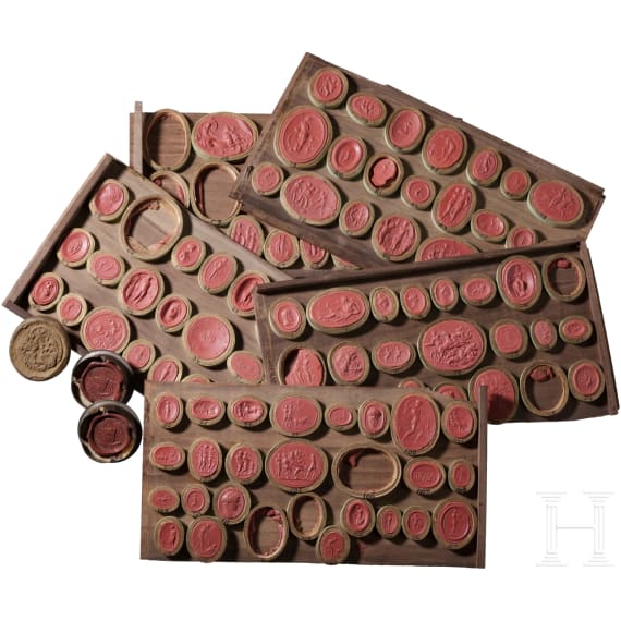 Daktyliothek mit Wachsabdr&uuml;cken von antiken Intaglien mit milit&auml;rischen und mythologischen Motiven, 18./19. Jhdt.