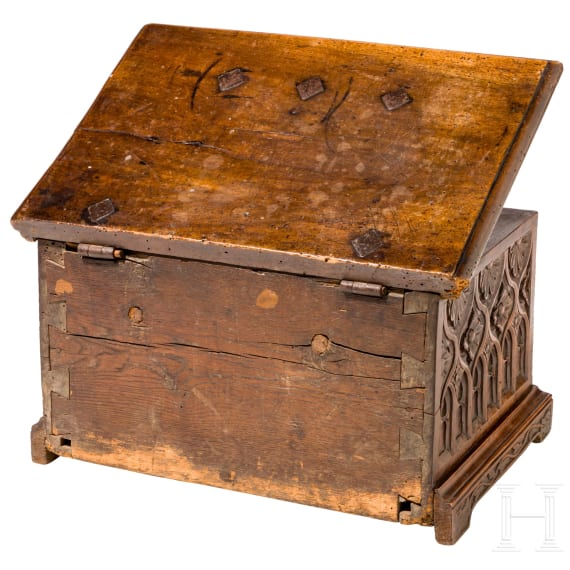 Kleine sp&auml;tgotische Truhe, Norditalien, um 1500