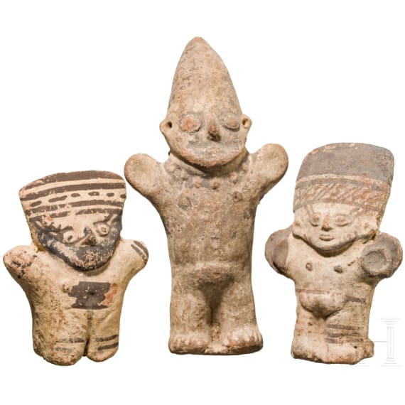 Drei bemalte Tonidole, Chancay-Kultur, 13. - 15. Jhdt.