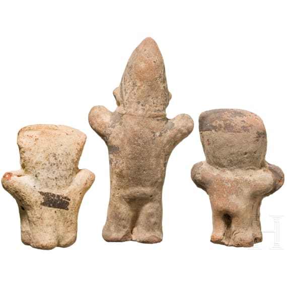 Drei bemalte Tonidole, Chancay-Kultur, 13. - 15. Jhdt.
