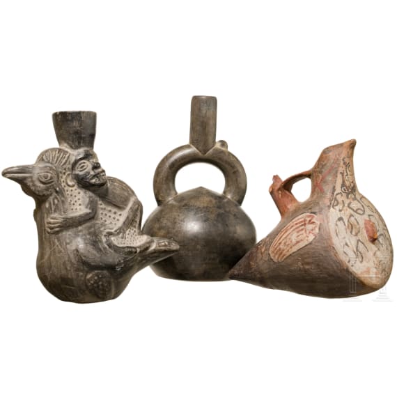 Drei Gef&auml;&szlig;e, Peru, Chimu-Kultur (zwei), 11. - 15. Jhdt.