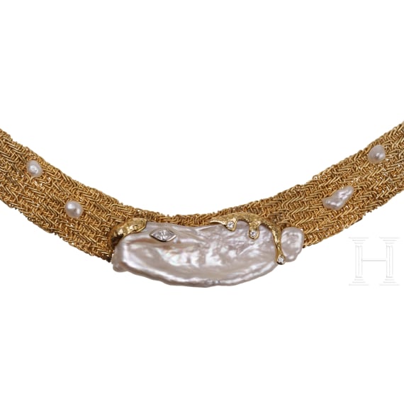 Goldcollier mit Drachenperle