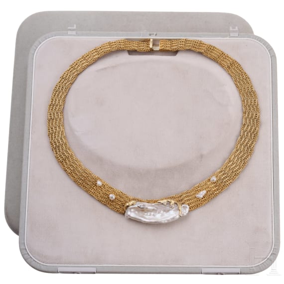 Goldcollier mit Drachenperle
