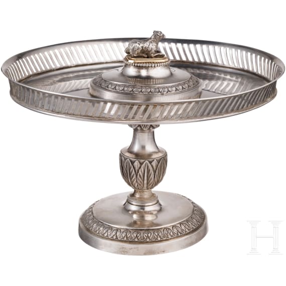Silberne Tazza mit Widmungsinschrift und Lamm Gottes, deutsch, 1824