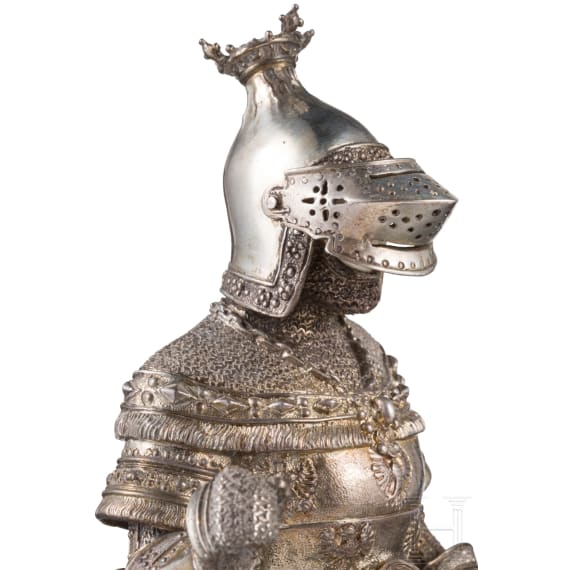 Historismusfigur eines Ritters nach den Figuren am Grab von Maximilian I. ("Schwarze Mander") in der Innsbrucker Hofkirche, Hanau, Neresheimer & S&ouml;hne (gegr. 1893), um 1900