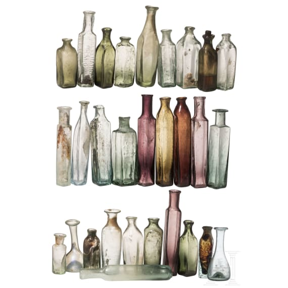 29 Glasfl&auml;schchen, 17. - 19. Jhdt.