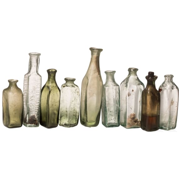 29 Glasfl&auml;schchen, 17. - 19. Jhdt.