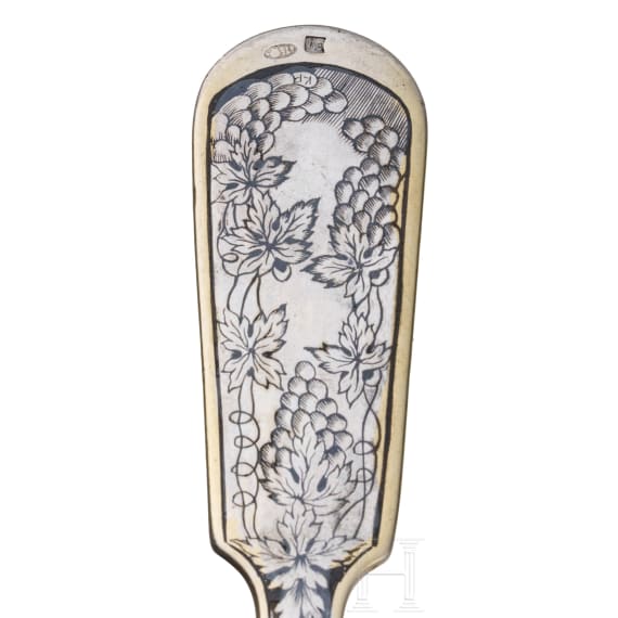 Gro&szlig;er Silber- und Niello-L&ouml;ffel, Sowjetunion, 1927-58