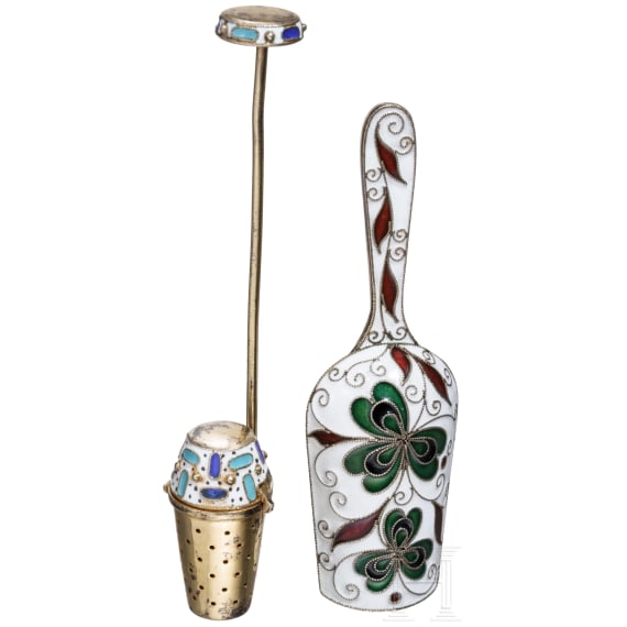 Cloisonn&eacute;-Email-Teesieb und Zuckerschaufel, Sowjetunion, nach 1958
