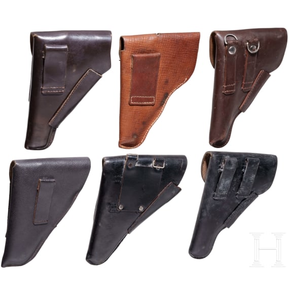 Sechs Pistolentaschen