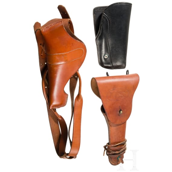 Drei Pistolenholster