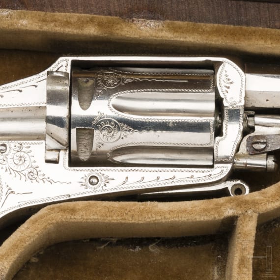 Velodog-Revolver in Schatulle