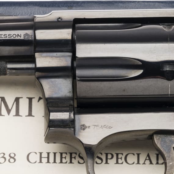 Smith & Wesson, Mod. 36, im Karton