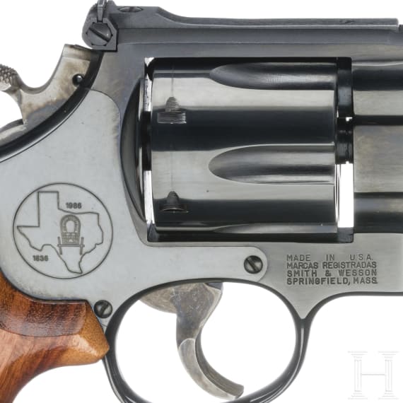 Smith & Wesson Commemorative Mod. 544, Texas, in Holzkassette