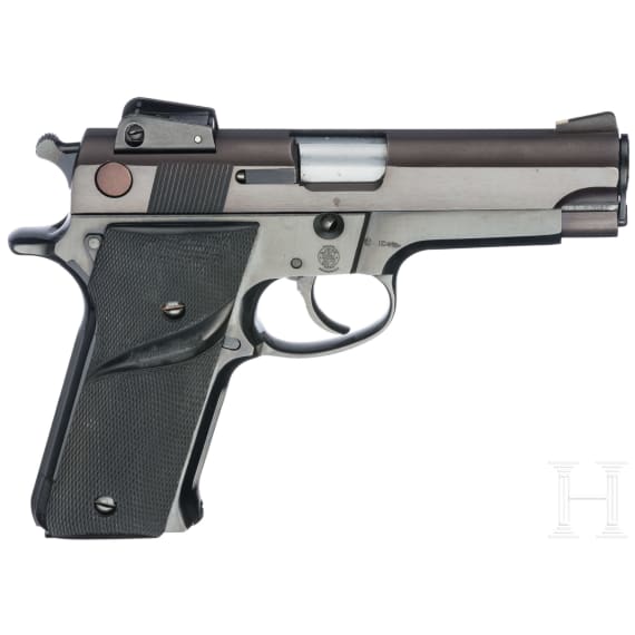 Smith & Wesson Mod. 559, "9 mm 14-Shot Autoloading Pistol"