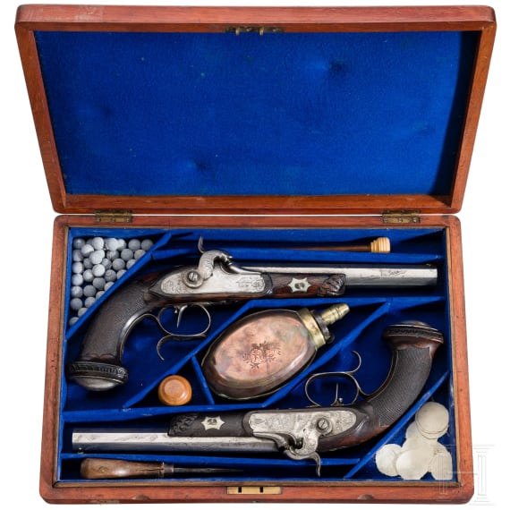 Ein Paar Perkussionspistolen im Koffer, Cusson in Clermont (F), um 1840