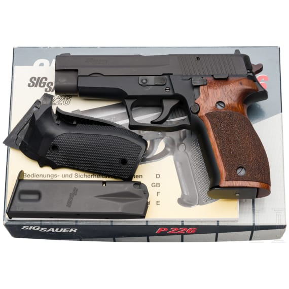 Sig Sauer, Mod. P 226, im Karton