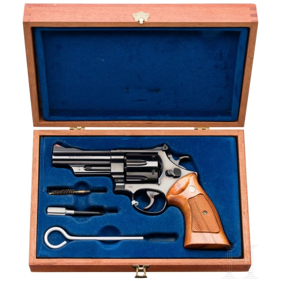 Smith & Wesson Mod. 29-2, "The .44 Magnum", im Kasten