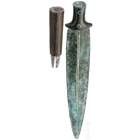 Laurel leaf dagger, northern Levant, 13. - 12. century B.C.