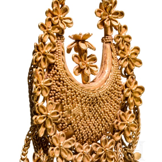 High-quality and deceptively similar copy of a pair of exceptionally large and exquisite Greek gold earrings, late 19th to early 20th century, based on models from the second half of the 4th century B.C.