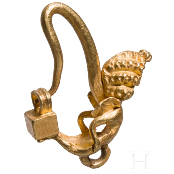 Golden earring with Erot, Hellenistic, 2nd &ndash; mid-1st century B.C.
