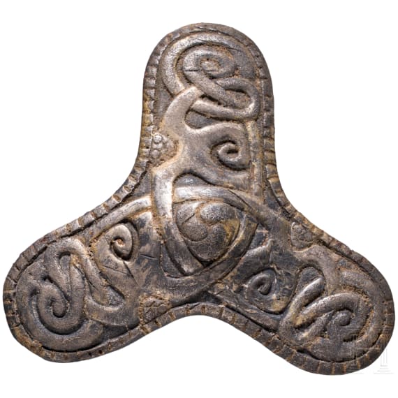 High-quality copy of a silver &lsquo;trefoil fibula&rsquo; with Mammen-style decoration (Viking, mid-10th to early 11th century) from the late 19th century