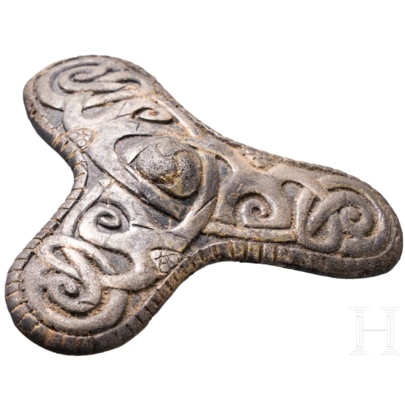 High-quality copy of a silver &lsquo;trefoil fibula&rsquo; with Mammen-style decoration (Viking, mid-10th to early 11th century) from the late 19th century