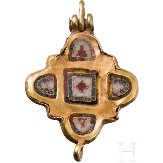 Golden cross-shaped pendant with enamel inlays, Black Sea region under Byzantine influence, 12th century.