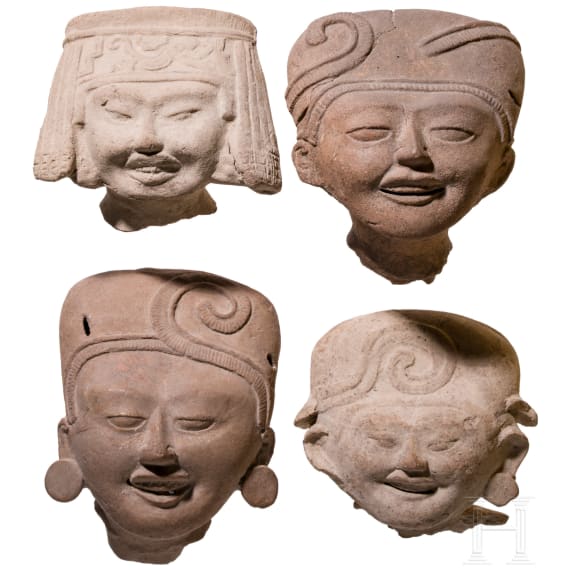 Four Pre-Columbian clay heads (Sonrientes), Mexico, Veracruz, Romajdas, 600 - 900 AD