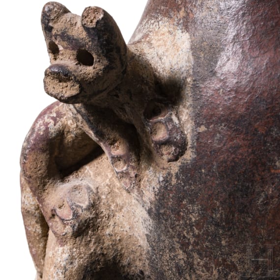 A Costa Rican, pre-Colombian painted tripod clay bowl, probably 800 - 1300 A.D.