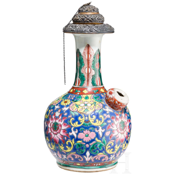 A Chinese kendi with silver mounting, Qing dynasty (1644 - 1911), 18th/19th century