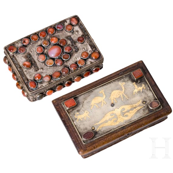 A Turkmen carnelian-set lidded box and scale in wooden box, circa 1900