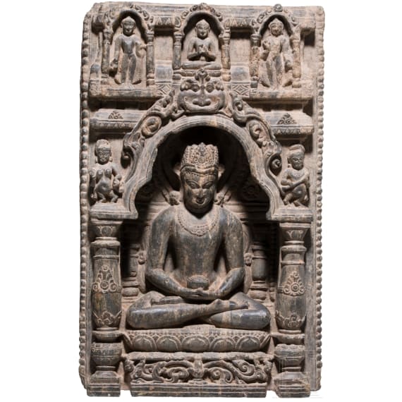 Black stone stele in the style of the Pala Dynasty (c. 750&ndash;1161), probably from this period, 11th/12th century