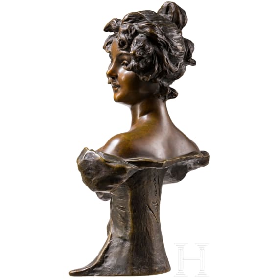 A female Art Nouveau bronze bust by Georges van der Straeten (1865 - 1941 Gent)