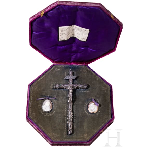 Pope Pius IX (1846-1878 the 255th Pope) - a presentation casket with crucifix and two silver and gold-mounted cameos with dedication from 1872