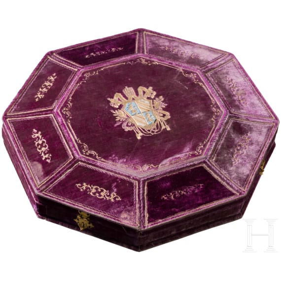 Pope Pius IX (1846-1878 the 255th Pope) - a presentation casket with crucifix and two silver and gold-mounted cameos with dedication from 1872