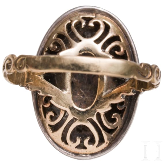 A 14ct gold rococo ring set with diamonds (circa 3.82ct), circa 1740