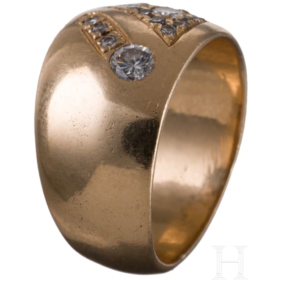 A 14ct gold ring set with diamonds (ca. 0.255 ct)