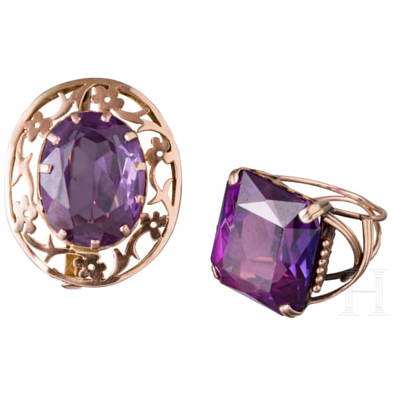 A 14ct gold ring and brooch with amethyst